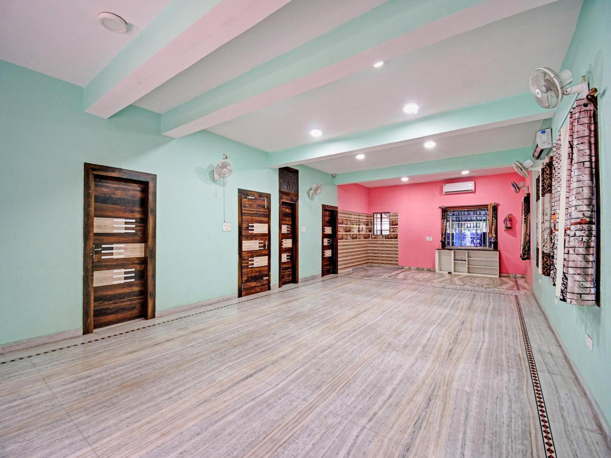 Hotel O Urvashi Guest House Durgāpur Esterno foto